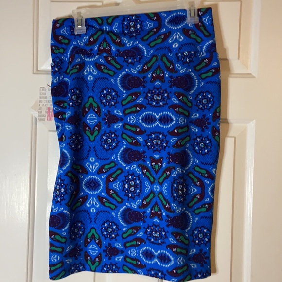 LuLaRoe Cassie- brand new never worn! - Picture 2 of 2